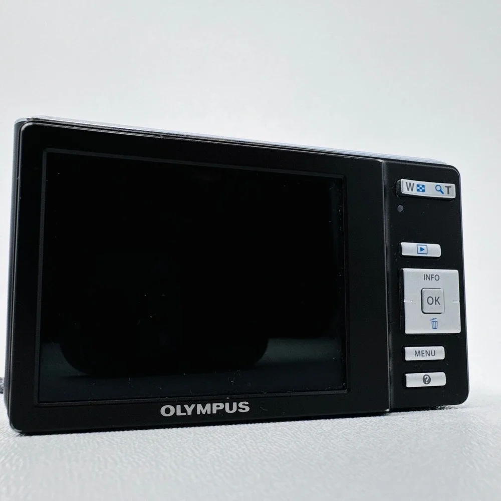 Olympus FE-4020 Digital Camera 14MP 4x Optical Zoom with Box and 8GB SDHC